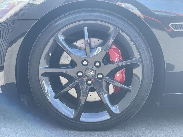 Maserati GRANTURISMO 2011-08 181658-27