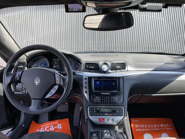 Maserati GRANTURISMO 2011-08 181658-1
