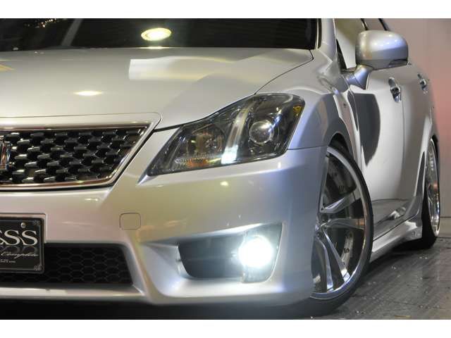 Toyota CROWN SEDAN 2012-11 6512-17
