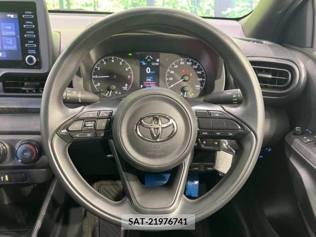 Toyota YARIS 2022-06 290826-8