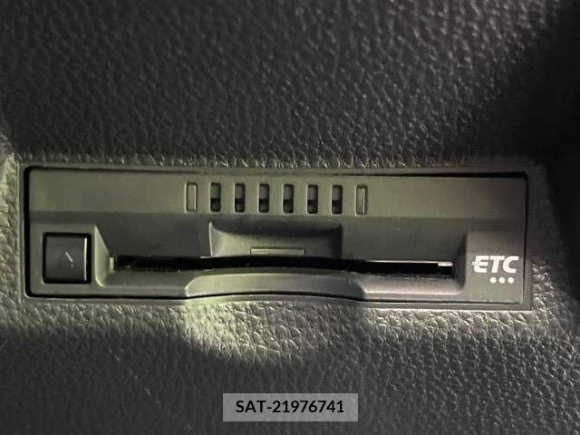 Toyota YARIS 2022-06 290826-2