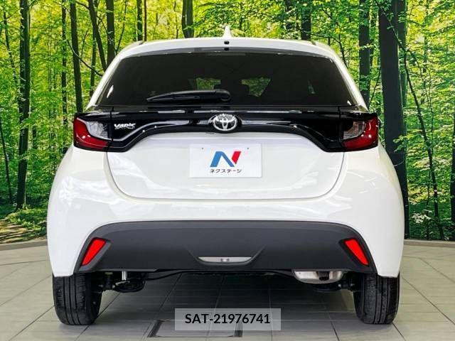 Toyota YARIS 2022-06 290826-12