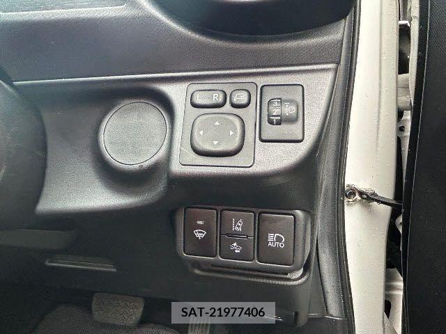 Toyota AQUA 2018-12 260210-11