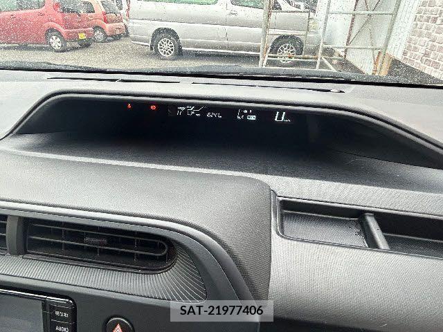 Toyota AQUA 2018-12 260210-7