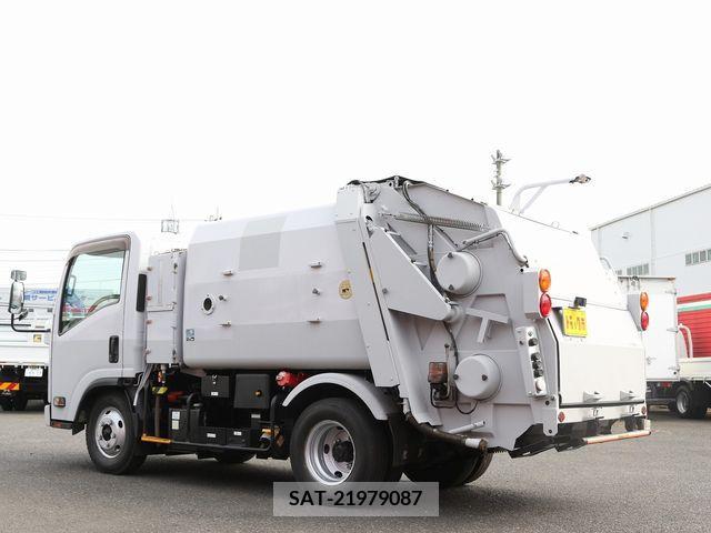 Isuzu ELF TRUCK 2015-01 207921-5