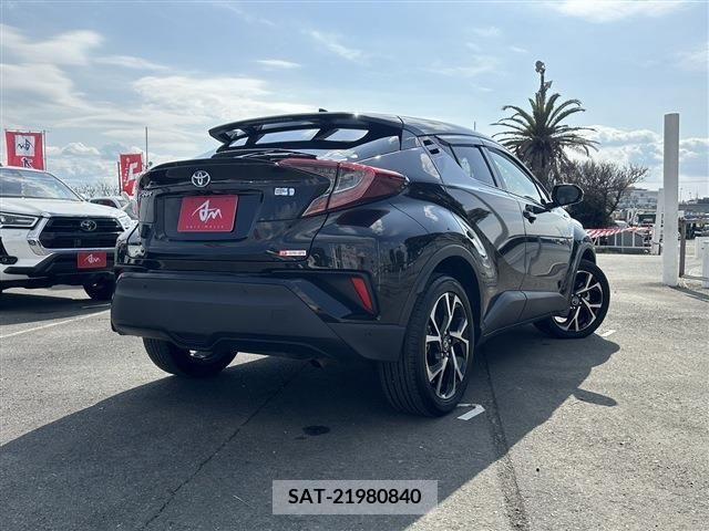 Toyota C-HR 2018-09 256216-2