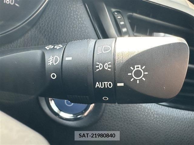 Toyota C-HR 2018-09 256216-10