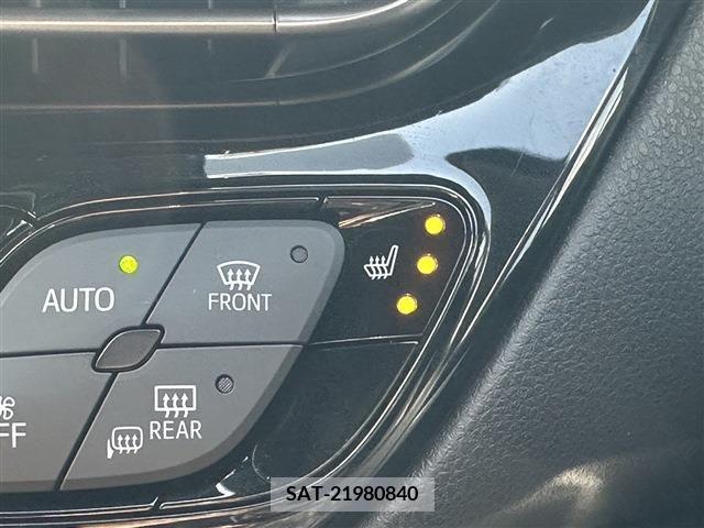 Toyota C-HR 2018-09 256216-16