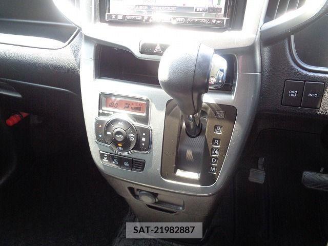 Suzuki SOLIO 2019-04 368407-13