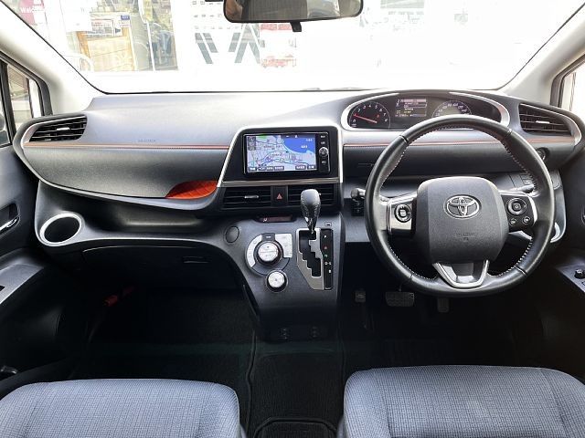 Toyota SIENTA 2018-06 192298-1