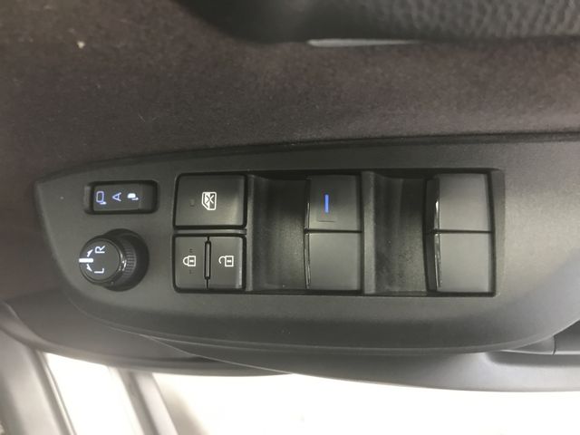 Toyota YARIS CROSS 2022-07 180961-21