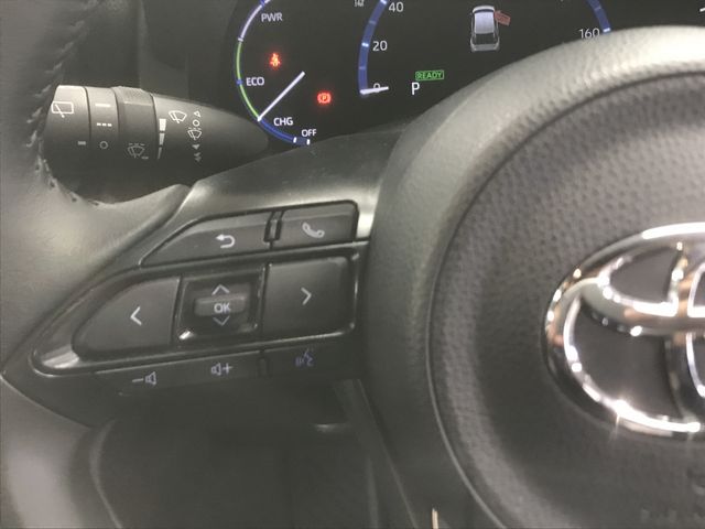 Toyota YARIS CROSS 2022-07 180961-25