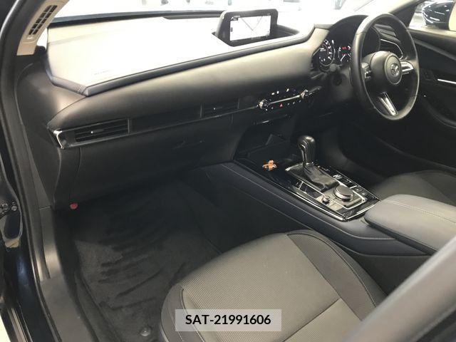Mazda CX-30 2019-12 215197-9