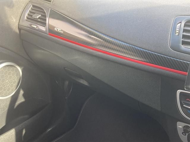 Renault MEGANE ESTATE 2013-03 181867-16