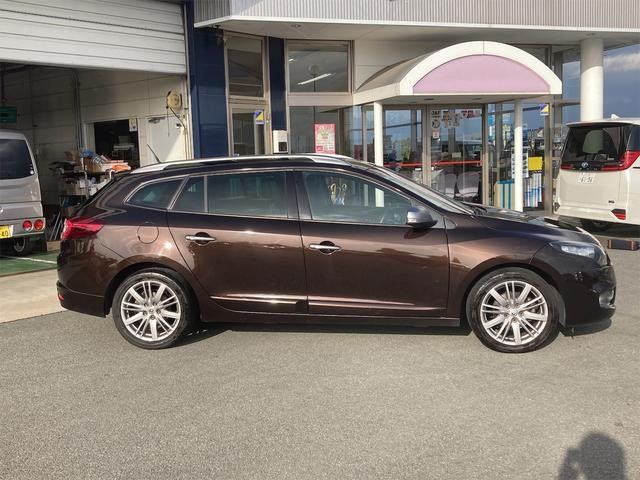 Renault MEGANE ESTATE 2013-03 181867-3