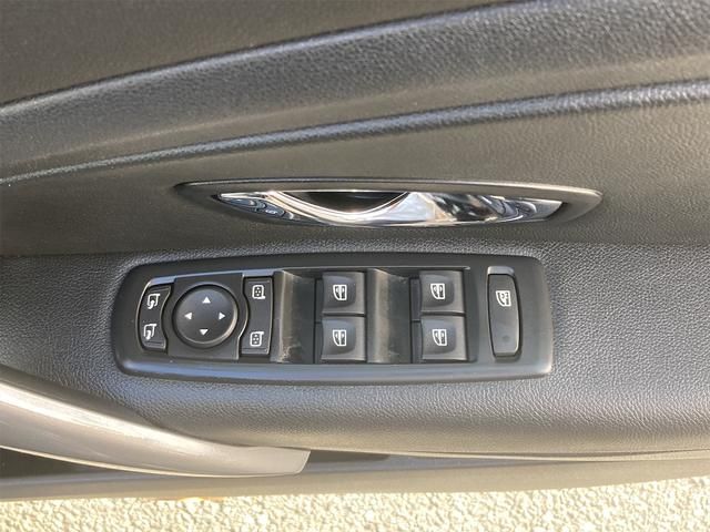 Renault MEGANE ESTATE 2013-03 181867-23