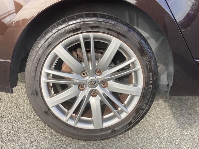 Renault MEGANE ESTATE 2013-03 181867-26