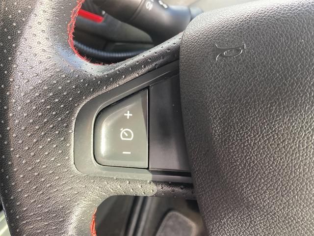 Renault MEGANE ESTATE 2013-03 181867-9
