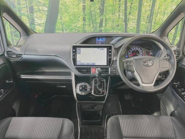 Toyota VOXY 2018-09 7630-1