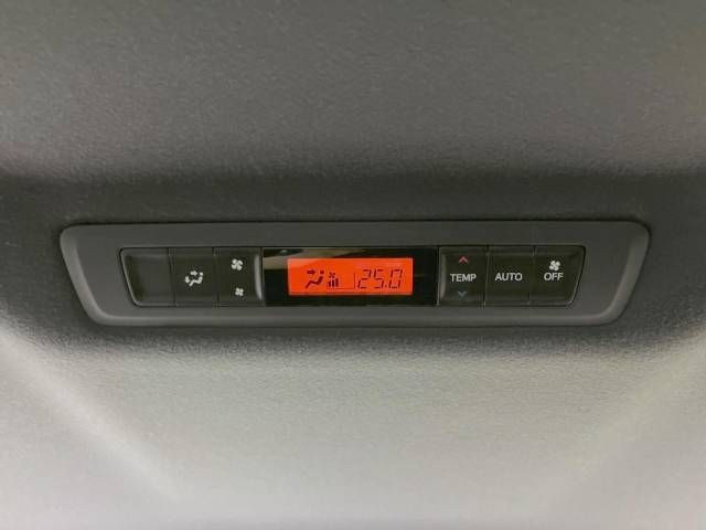 Toyota VOXY 2018-09 7630-7