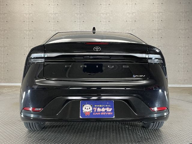 Toyota PRIUS PHV 2023-06 185483-11