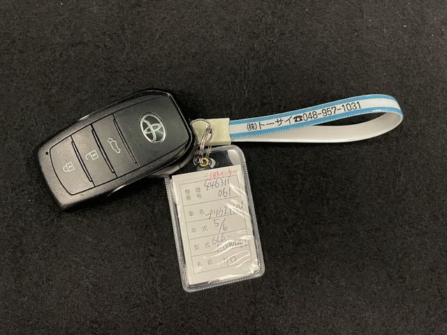 Toyota PRIUS PHV 2023-06 185483-24