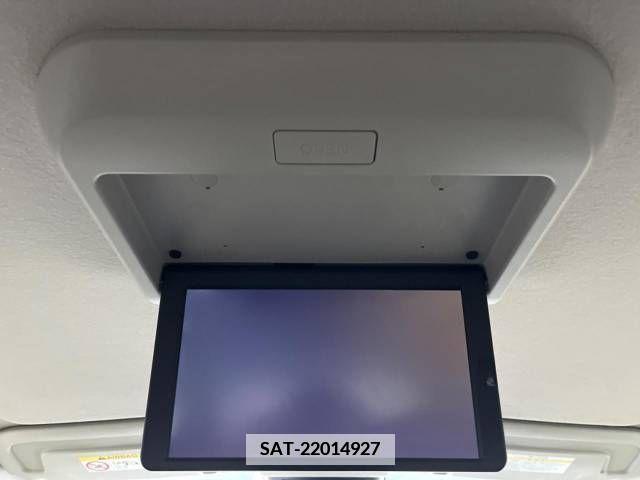Nissan SERENA 2023-06 367690-3