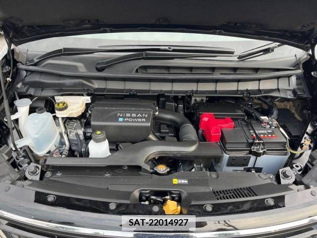 Nissan SERENA 2023-06 367690-18
