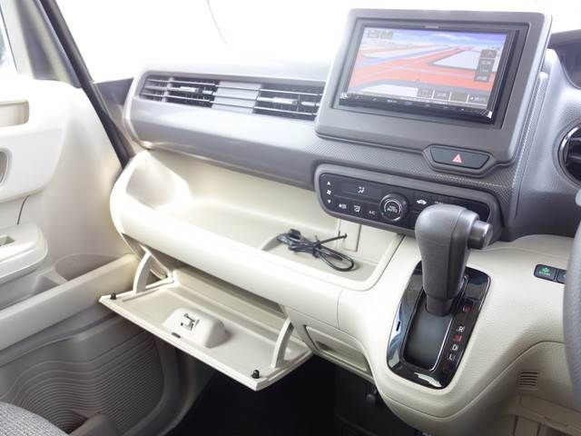 Honda N BOX 2018-01 4708-7