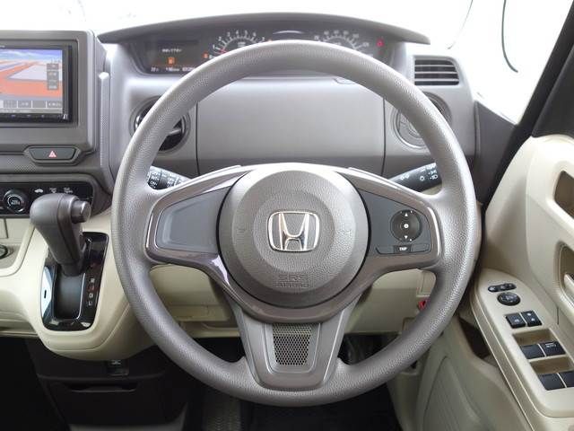 Honda N BOX 2018-01 4708-13