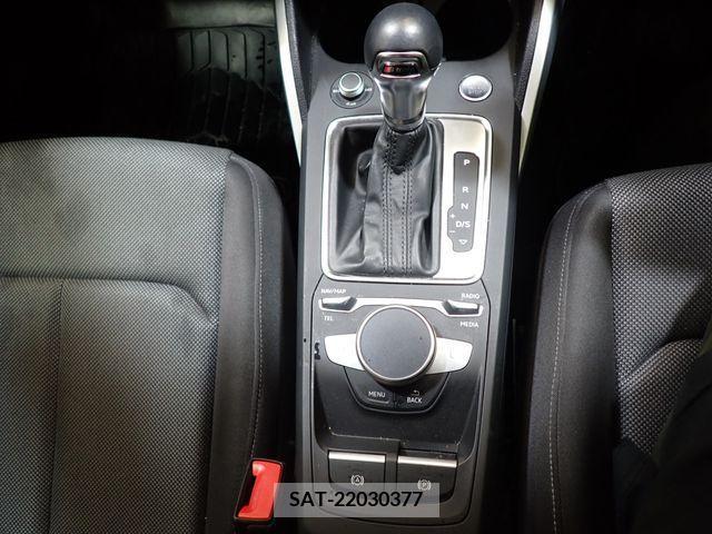 Audi Q2 2018-06 318030-17