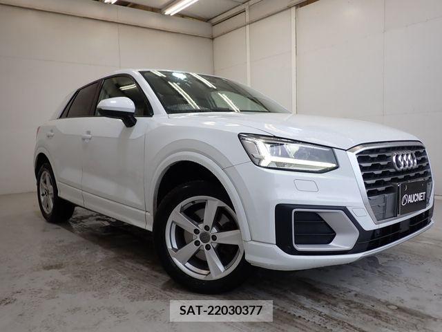 Audi Q2 2018-06 318030-0