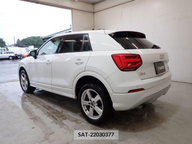 Audi Q2 2018-06 318030-2