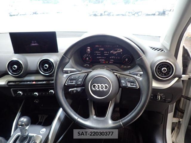 Audi Q2 2018-06 318030-10