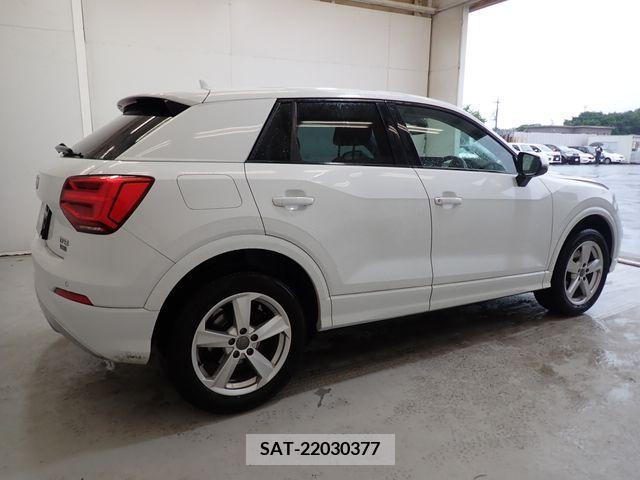 Audi Q2 2018-06 318030-4