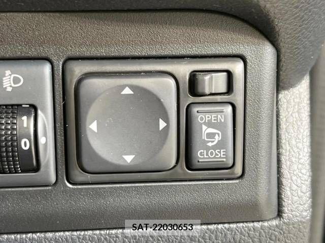 Nissan NOTE 2011-04 255550-6