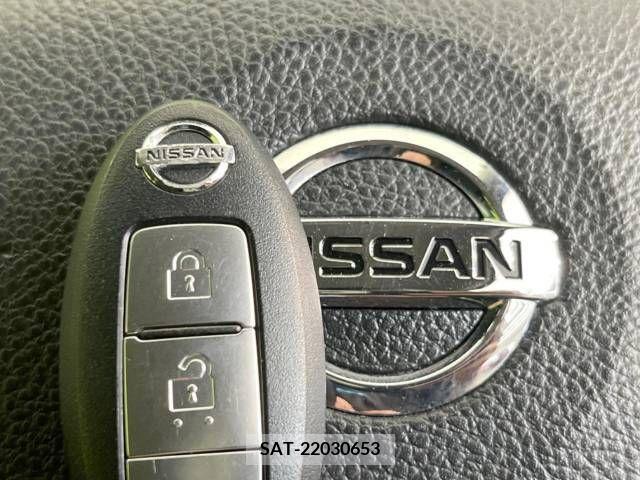 Nissan NOTE 2011-04 255550-4
