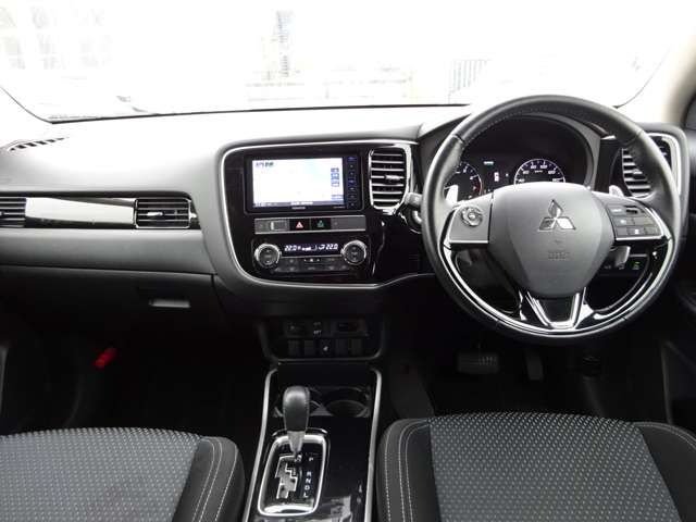 Mitsubishi OUTLANDER 2019-07 192209-1