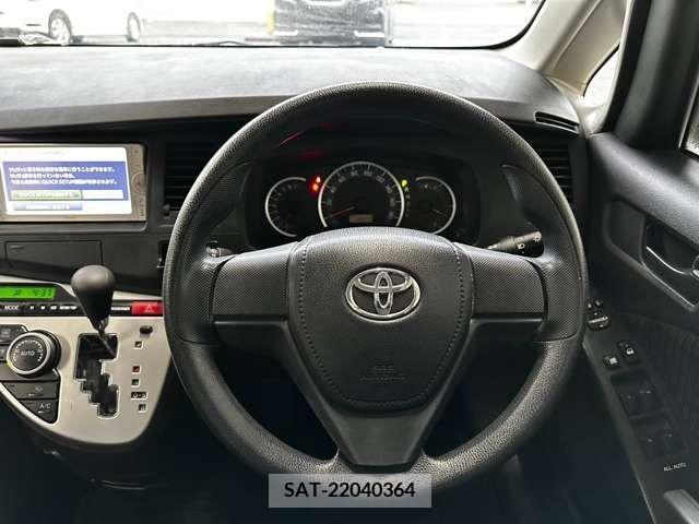Toyota ISIS 2012-12 321093-19