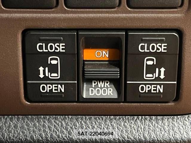 Toyota ESQUIRE 2015-04 210231-4