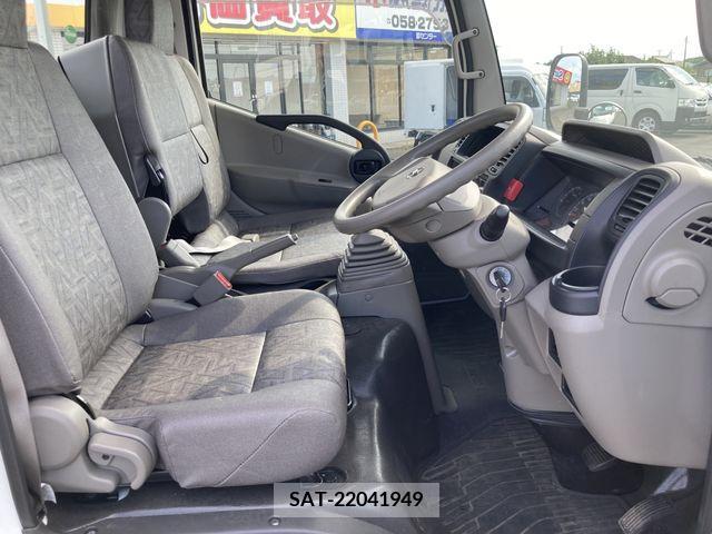 Nissan ATLAS 2019-05 356415-8