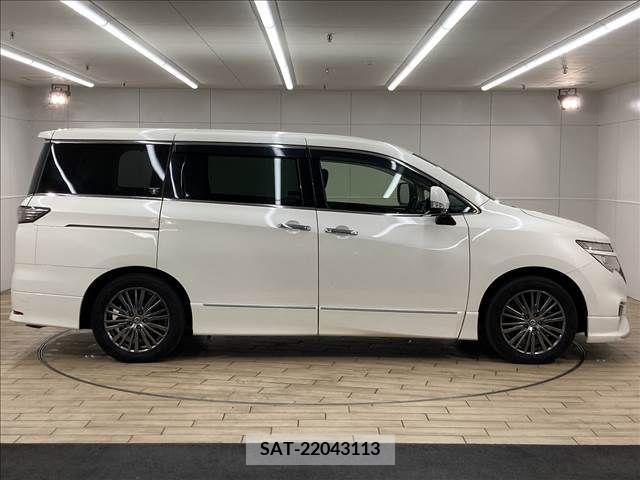 Nissan ELGRAND 2015-06 205653-16