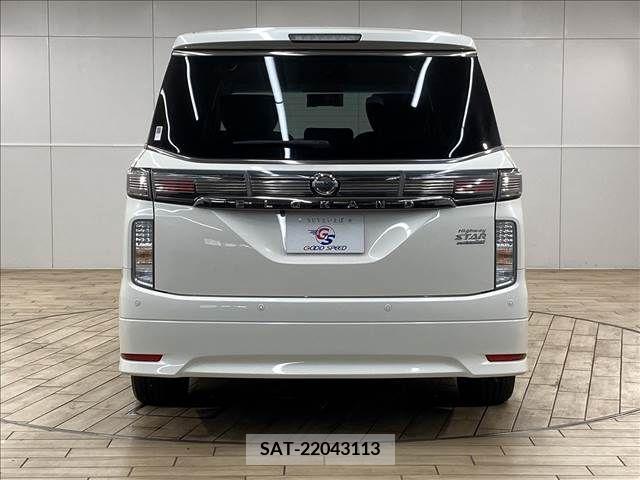 Nissan ELGRAND 2015-06 205653-14