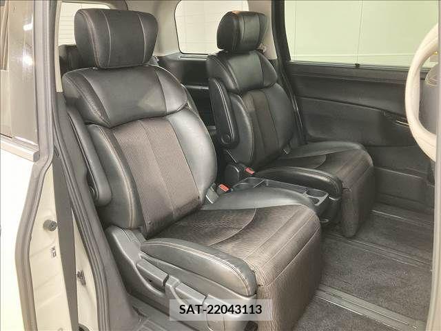 Nissan ELGRAND 2015-06 205653-11