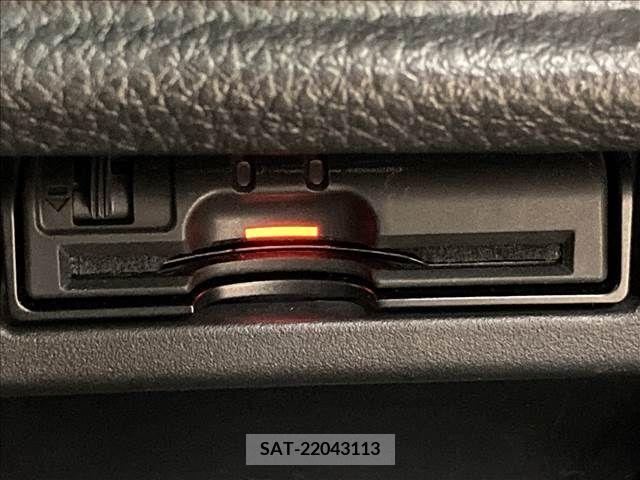 Nissan ELGRAND 2015-06 205653-6