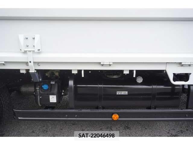 Mitsubishi CANTER 2023-06 228064-17