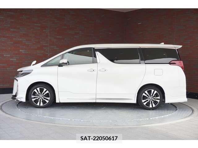 Toyota ALPHARD 2022-10 216902-1