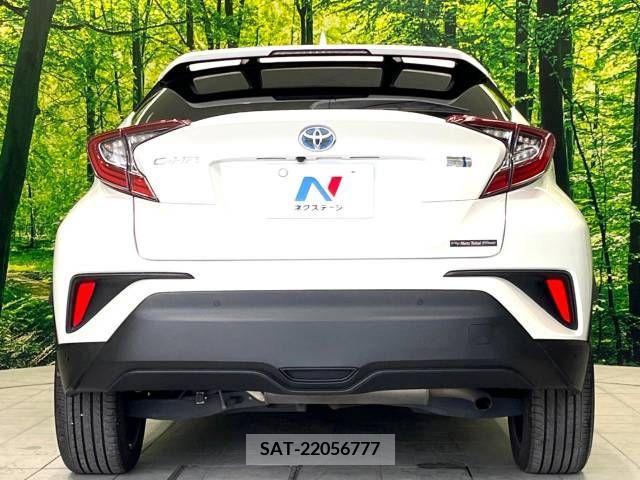 Toyota C-HR 2018-07 264070-15