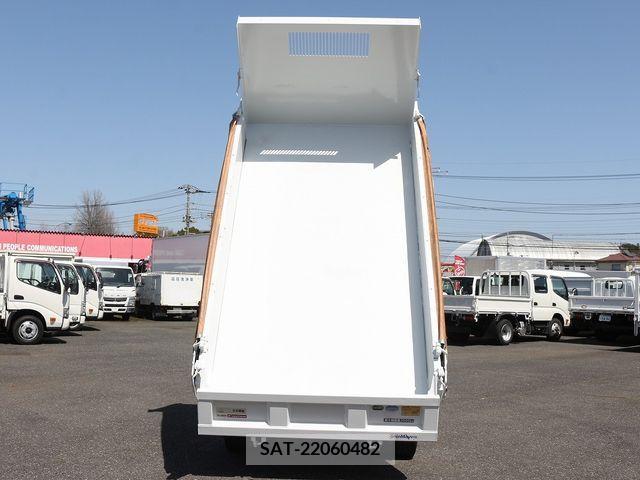 Mitsubishi CANTER 2017-11 238074-15