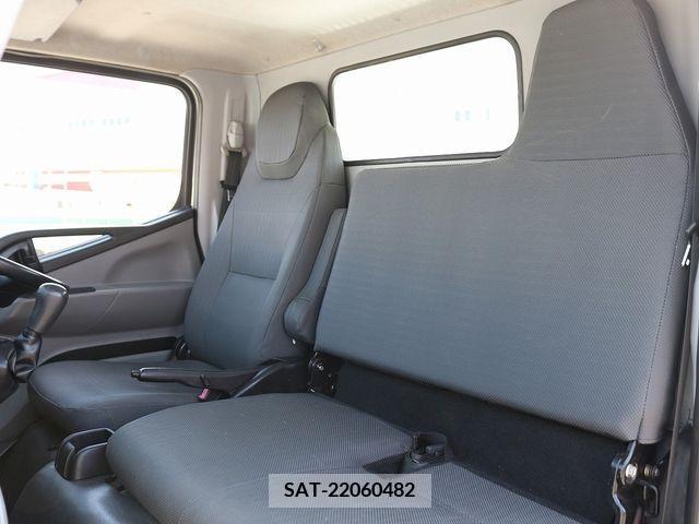 Mitsubishi CANTER 2017-11 238074-29